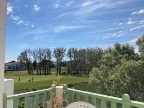 Appartement Calme Bourgenay: Vue sur Golf à Talmont St Hilaire Exterior photo